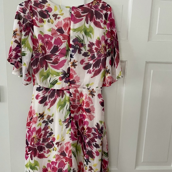 Chiffon white floral fit and flare dress - Picture 2 of 7